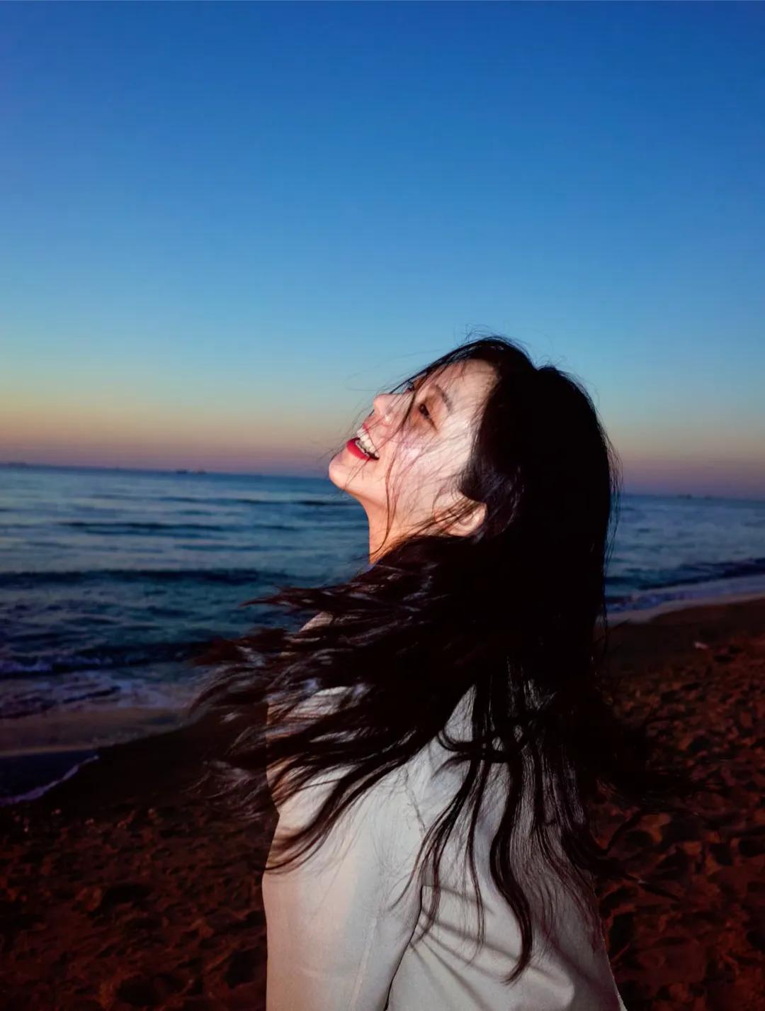 歐美最新背影頭像，引領(lǐng)時尚潮流的新寵