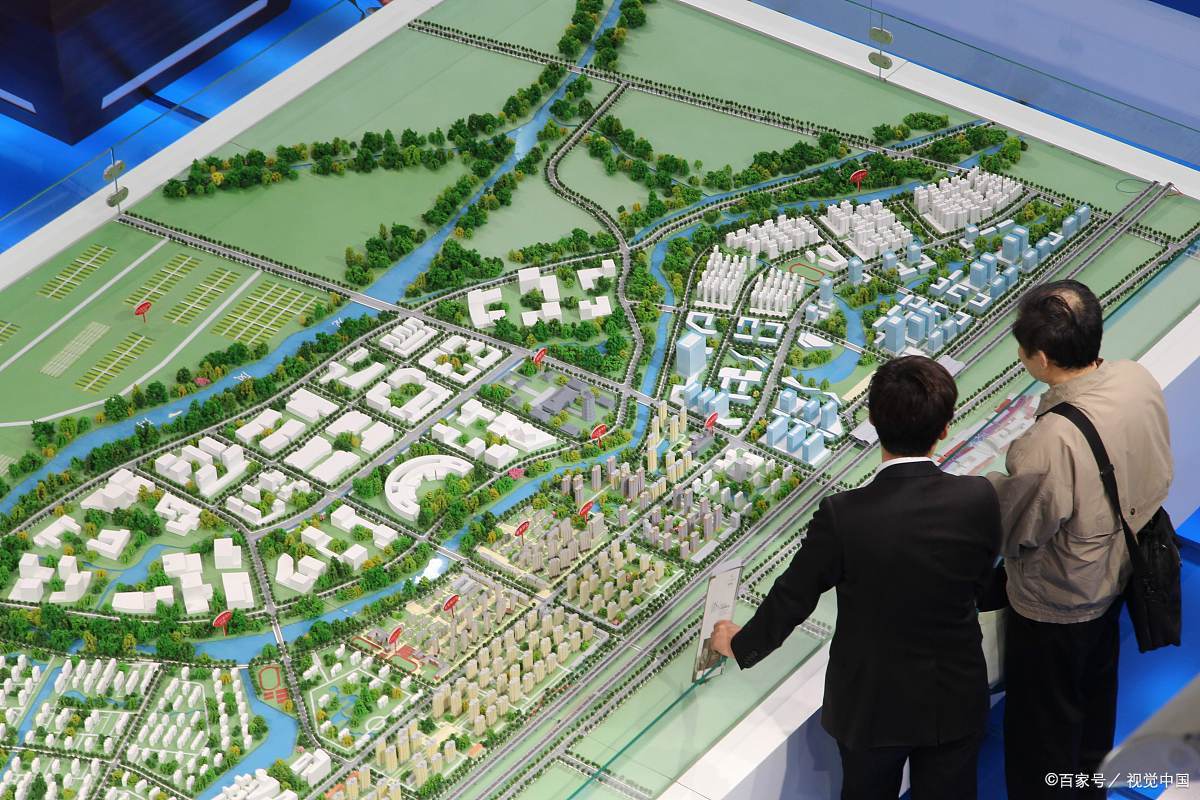 明覺2024最新規(guī)劃，家的溫馨與友情紐帶，未來生活的奇妙展望