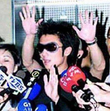 科技力量重塑明星形象，全新智能科技產(chǎn)品介紹