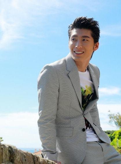 揭秘演員張博背后的神秘愛情故事，與妻子的娛樂圈愛情故事曝光