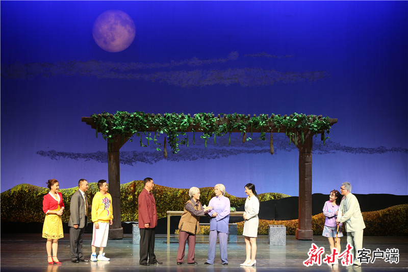 十五的月亮，科技引領(lǐng)重塑生活體驗(yàn)電視劇