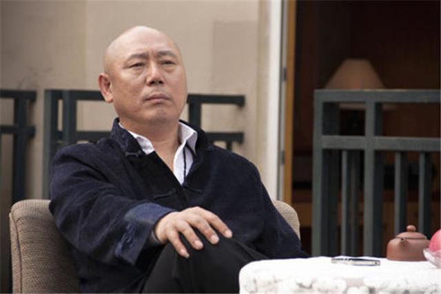 李成儒，從舞臺到熒屏的自信蛻變與成就感滿滿之路