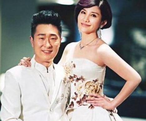 眼睛迷人的男明星魅力無法抗拒！??