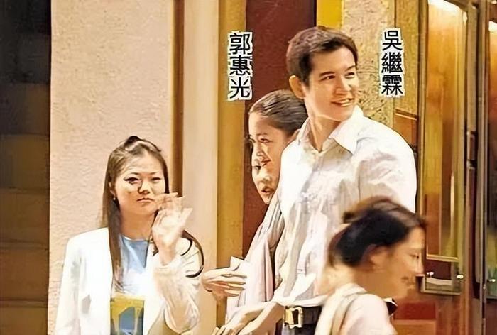 豪門寵愛，甜蜜婚姻的成長勵志之旅