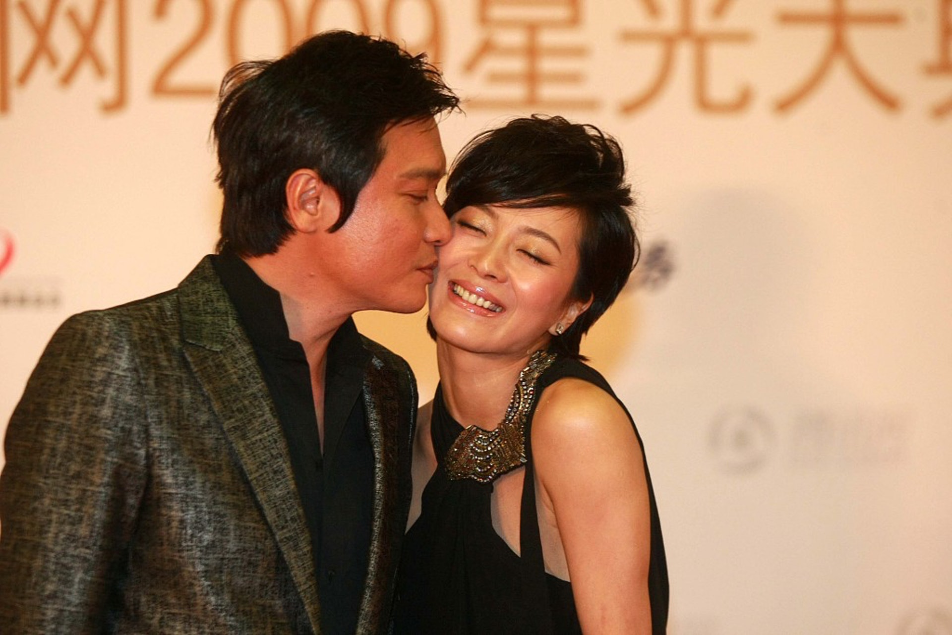 羅嘉良蘇巖最新視頻，聚焦二人世界，熒幕內(nèi)外的故事探索