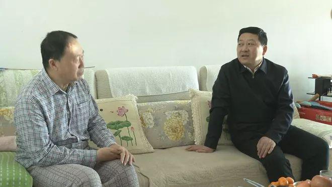 時(shí)政新聞速遞，最新動(dòng)態(tài)大揭秘，新鮮資訊不容錯(cuò)過！