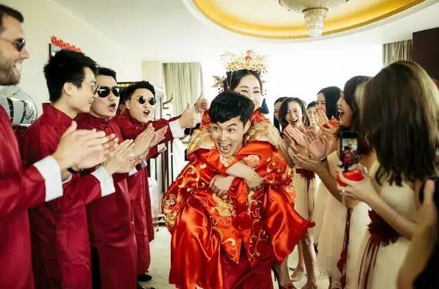 婚禮搶親游戲最新，愛(ài)的狂歡與友情紐帶，創(chuàng)意無(wú)限，歡樂(lè)無(wú)限！