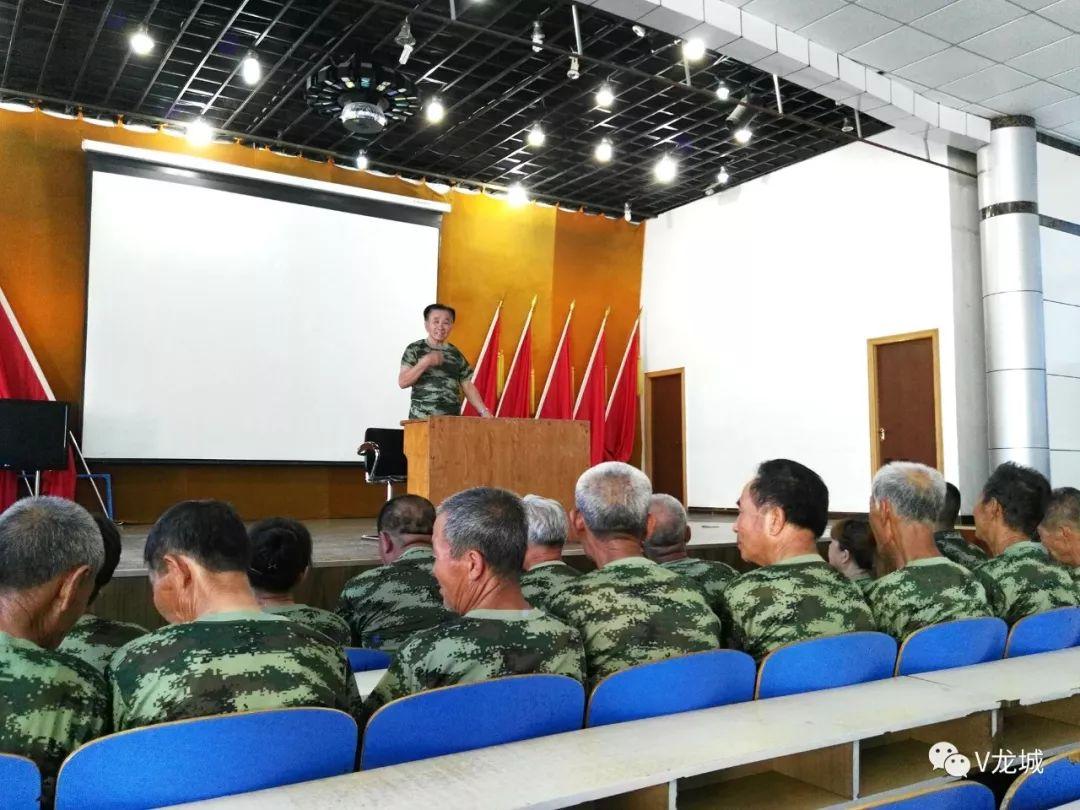 小巷深處的軍迷天堂，最新軍情新聞揭秘