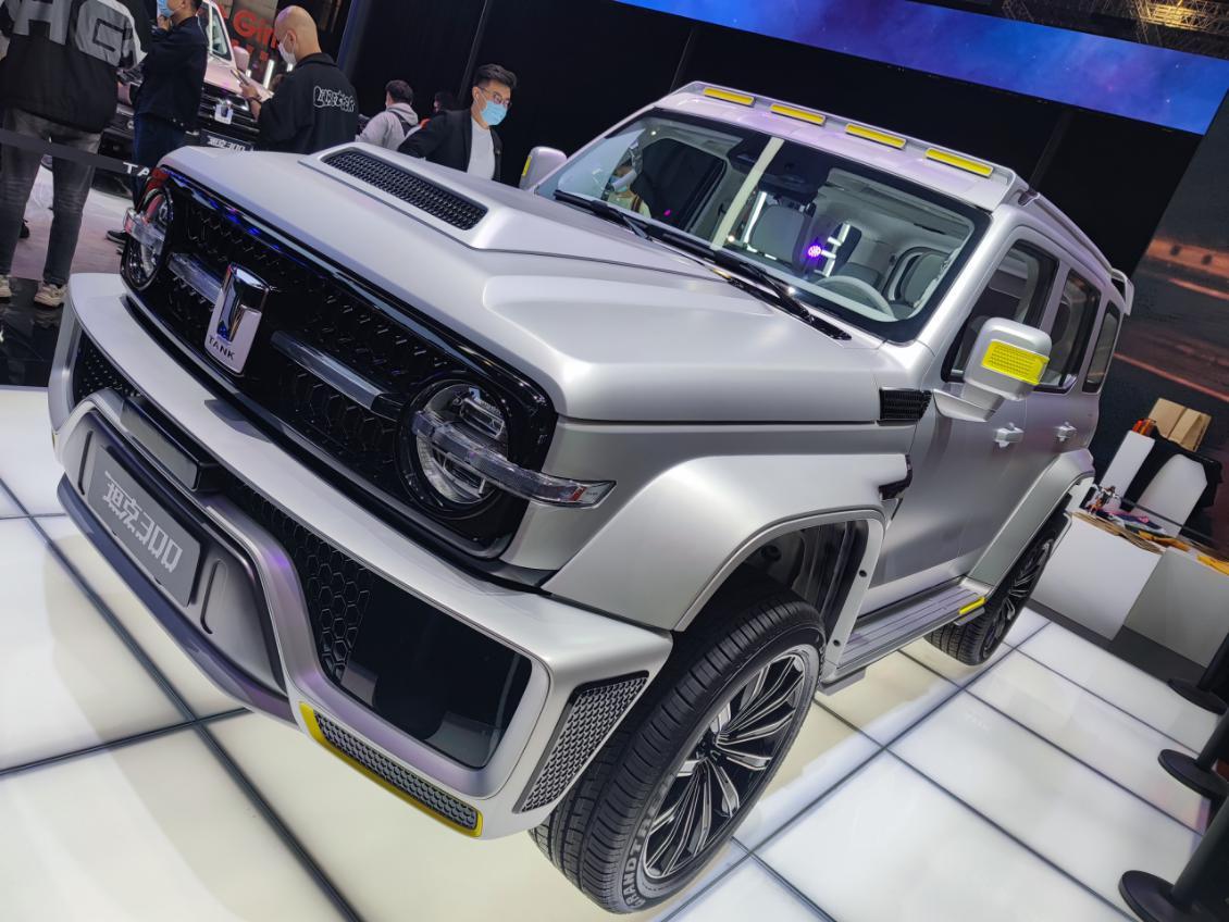 啟程探索自然美景，最新奔馳300報價及購車指南