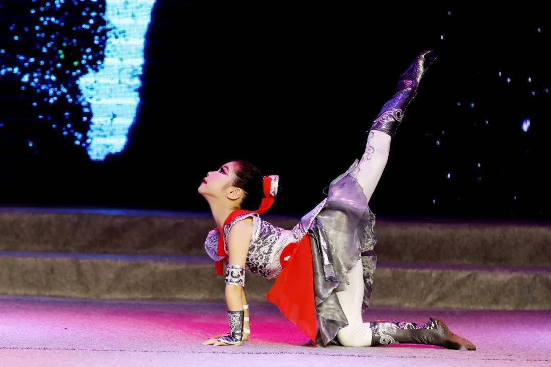 最新舞蹈比賽視頻，舞動(dòng)中的溫情紐帶展現(xiàn)風(fēng)采時(shí)刻