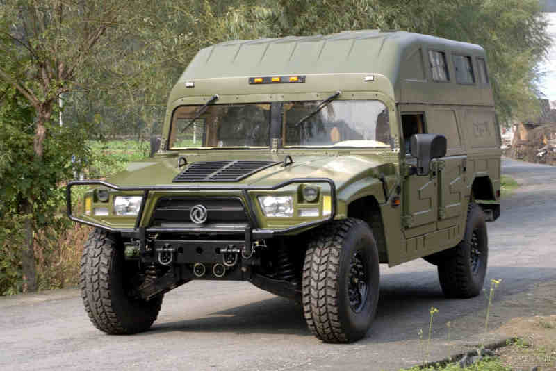 東風(fēng)最新軍車震撼登場(chǎng)，展現(xiàn)雄姿！