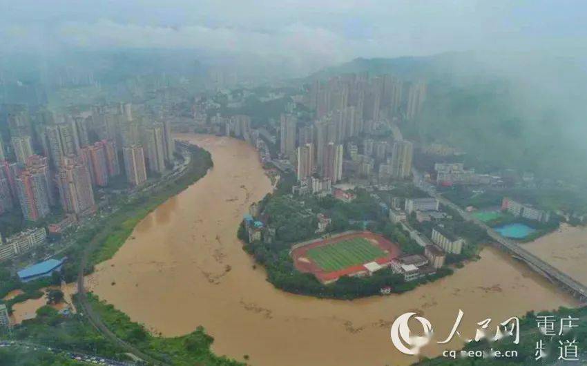 洪峰來襲，背景、事件、影響與時代重要性解析