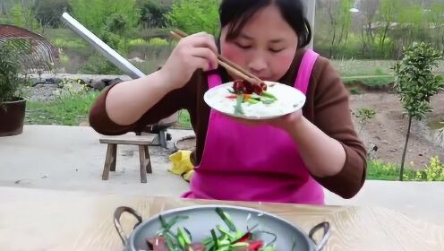 胖妹的自然美食之旅，探索自然美景下的最新烹飪體驗