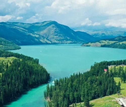 最新最美風(fēng)景，探尋自然魅力，體驗(yàn)變化中的學(xué)習(xí)之旅，自信成就之源