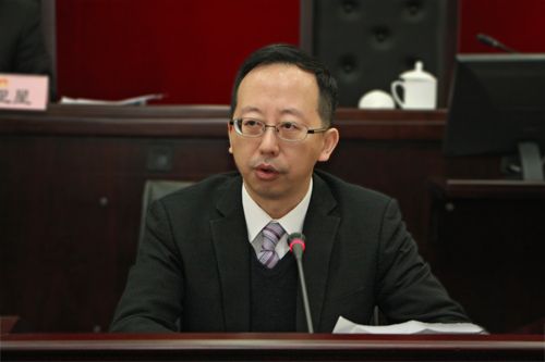 松江區(qū)長引領(lǐng)科技革新，打造未來生活新篇章啟航