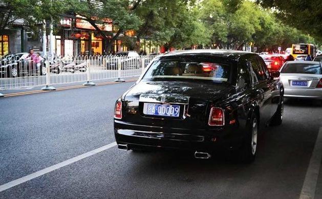 探索未知魅力小店，最新手機小號隱秘于小巷之中