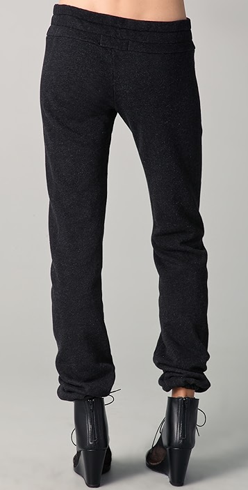 十字褲最新潮流，時尚潮流還是爭議話題？