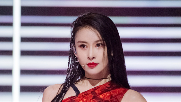 浪姐最新淘汰名單，變化中成長，自信成就輝煌之路