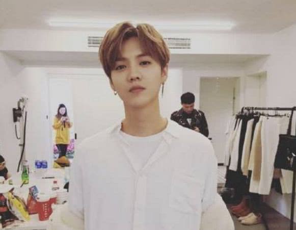 鹿晗2025最新照片，自然之旅的心靈觸摸