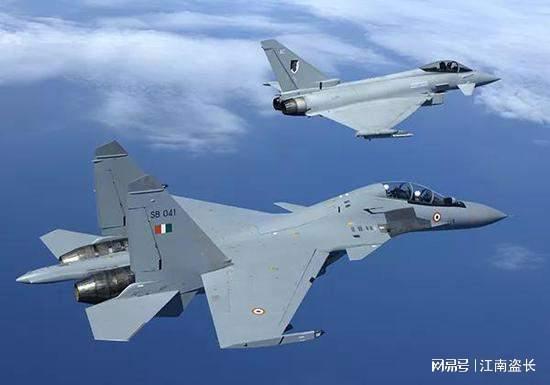 科技與力量之典范，最新型重型戰(zhàn)機重磅登場